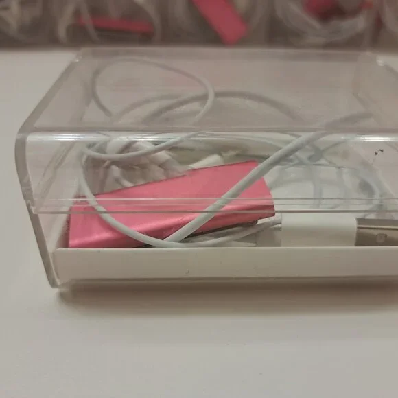 1X Apple IPod Shuffle 3rd Generation Pink 2gb Very Good To Like New